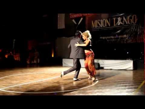 Ezequiel Farfaro-Noelia Hurtado-tango Amarras