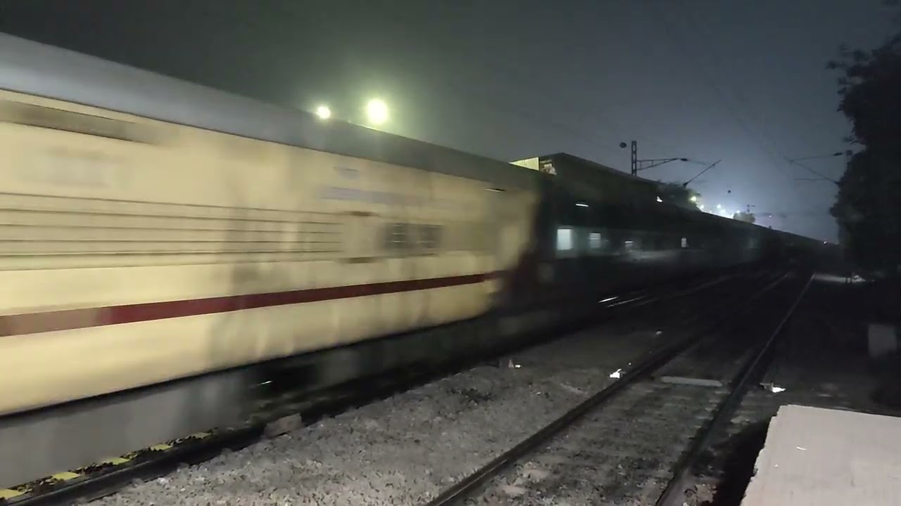 15721/Paharia Express