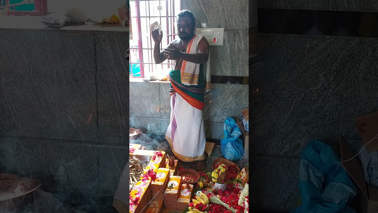 வராரு அய்யா வராரு வேடியப்பன் வராரு...  அருள்மிகு ஸ்ரீவேடியப்பன் சுவாமி துதி பாடல்...