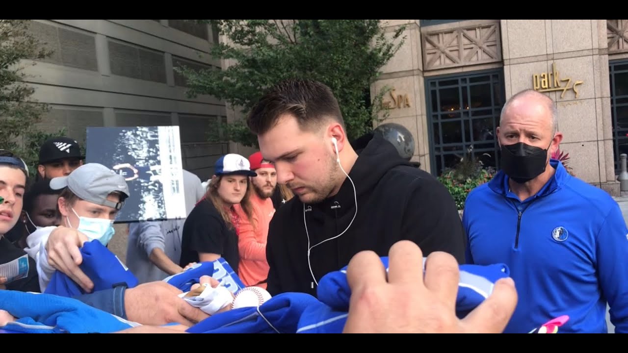 Luka Doncic signs Autographs For Excited Dallas Fans (LUKA MANIA IN DALLAS)  