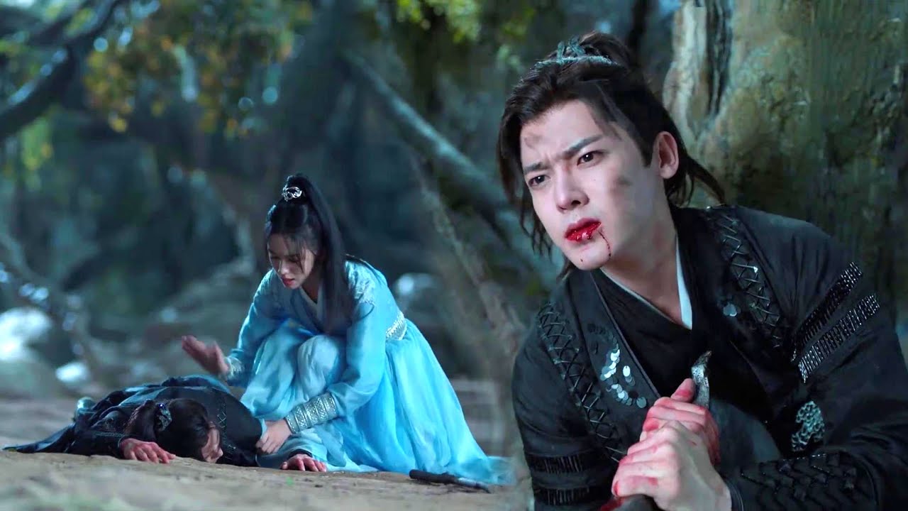 恶龙遭遇妖怪偷袭被刺受重伤，灰姑娘挺身而出救下恶龙！#护心