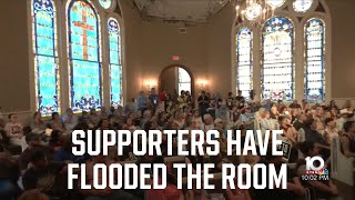 ... a packed house as supporters have flooded the room | Beto For Texas