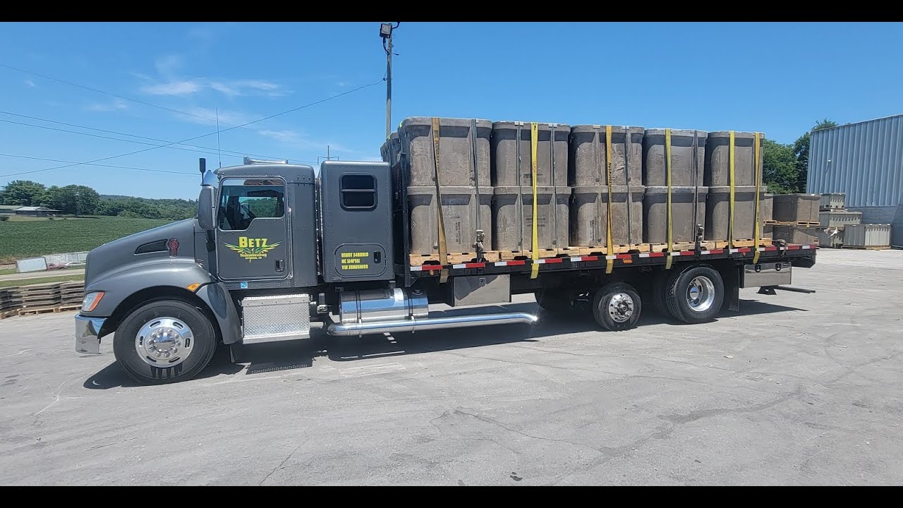 [65] Fiberglass Boxes Flatbed Straight Truck Expedite YouTube