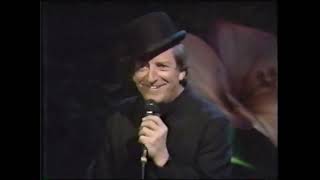 Jean Lapointe Imite Charles Aznavour, Yves Montant, Julio Iglesias - Station Soleil 1983