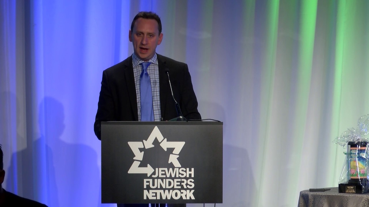 Justin Korda Receives 2017 JJ Greenberg Memorial Award at Jewish Funders Network Conference