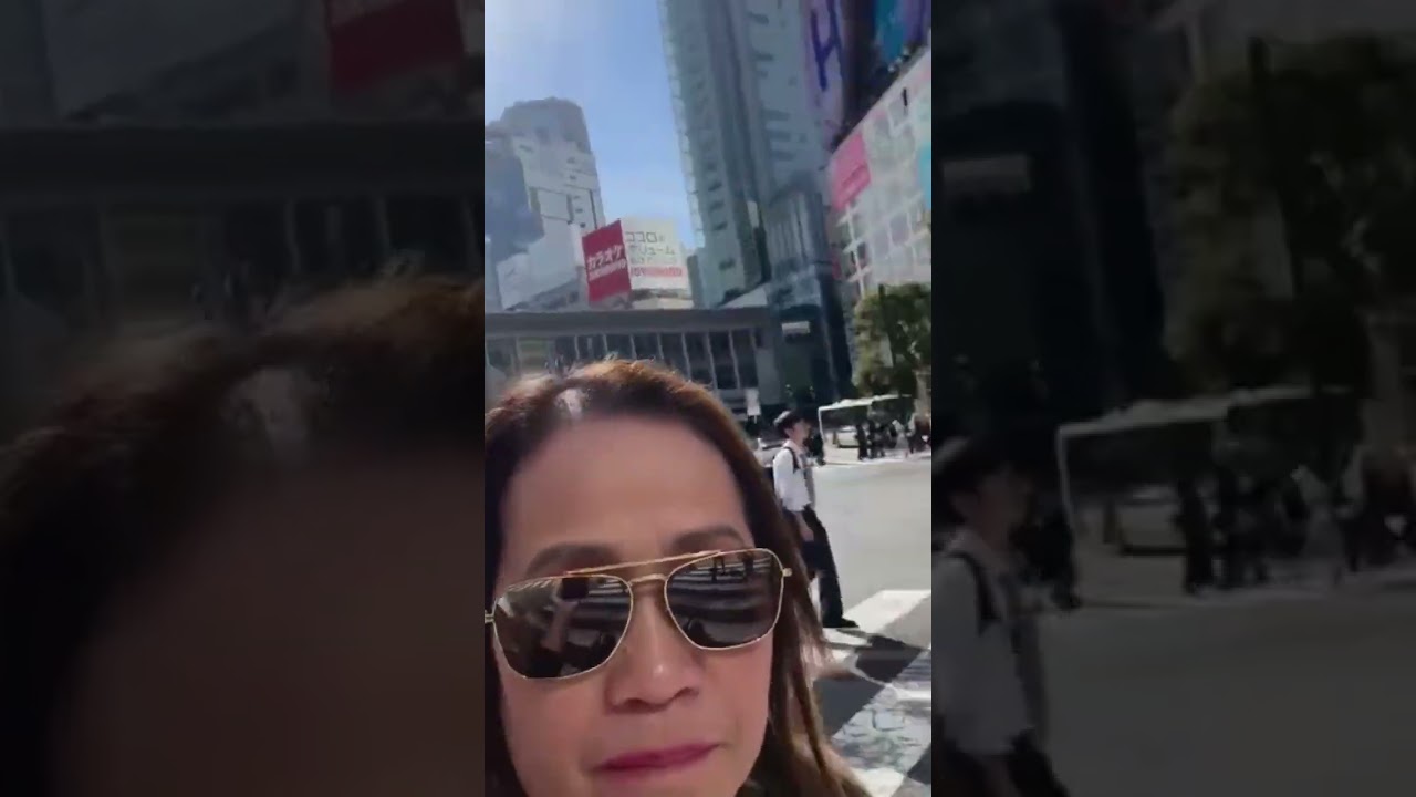 Chaos and Beauty Collide at Shibuya Crossing! 🚶‍♀️🚶‍♂️🚦 