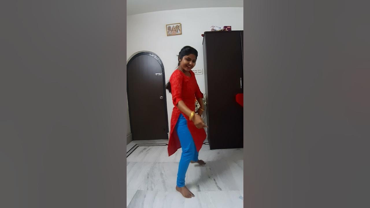 Babul Pyare Sajan Sakhare Lyrics In Hindi Babul pyare sajan sakhare dance by mampi🥰 - YouTube