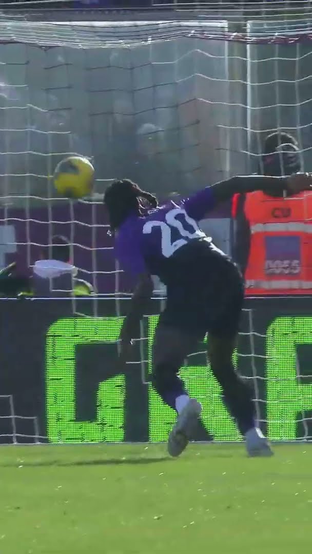 No look assist + outrageous volley ?