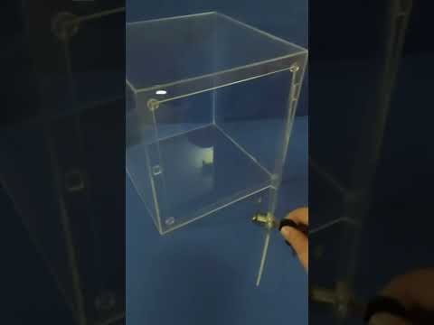 بوكس اكريليك شفاف بباب مع قفل تصنيع جميع الاحجام و الاشكال 01221570260