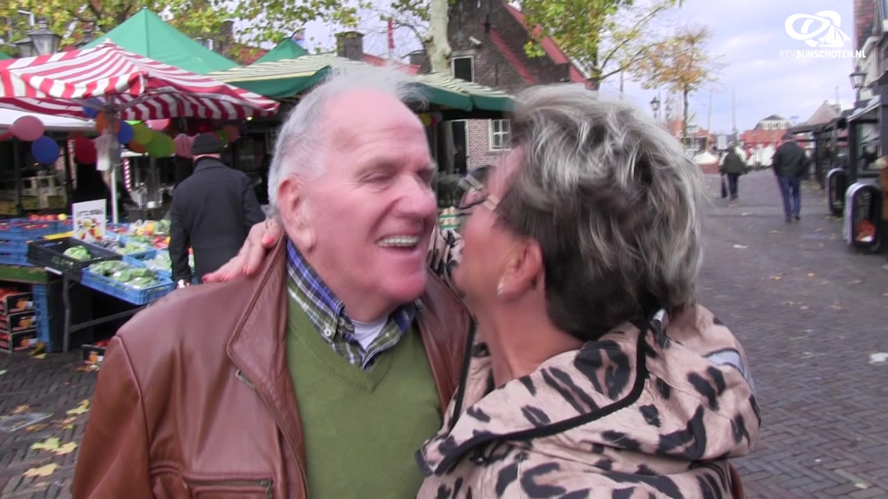Leen van Weenen 70 jaar in groenten en fruit - YouTube