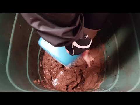 -Stomping 40 cakes barefoot / 40 Kuchen barfuß zertreten - Part 2/2