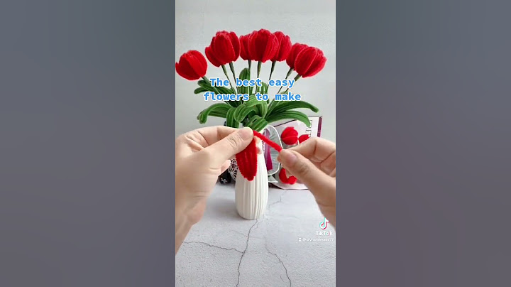Handmade diy pipe cleaner flower #handmade #handmadegifts #flowers #handmadecrafts #decoration