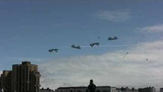 The FlyingSquad - Revolution kite team ballet - 4 kites - Portsmouth 2008