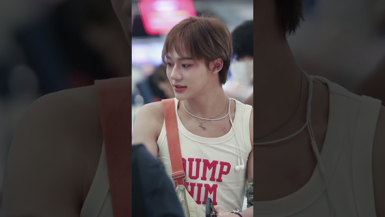 I love the Lego airplane style.✨😭👑 