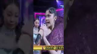 tasya membawakan lagu centill banget bikin panggung bergoyang #tasyada7