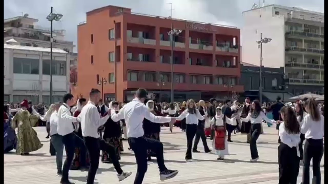 ArcadiaPortal.gr Παραδοσιακοί χοροί στην πλατεία Άρεως