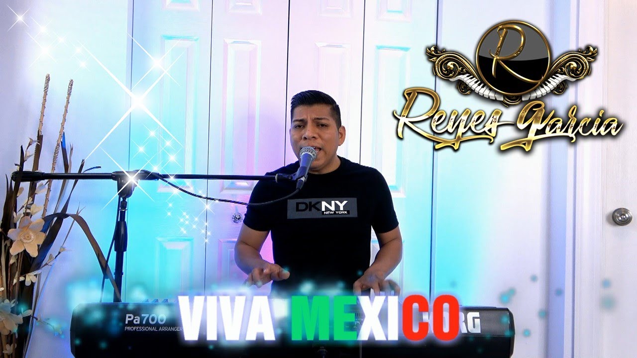 Teacladista de Chicago Reyes Garcia tocando temas norteños para bailar de cachetito!