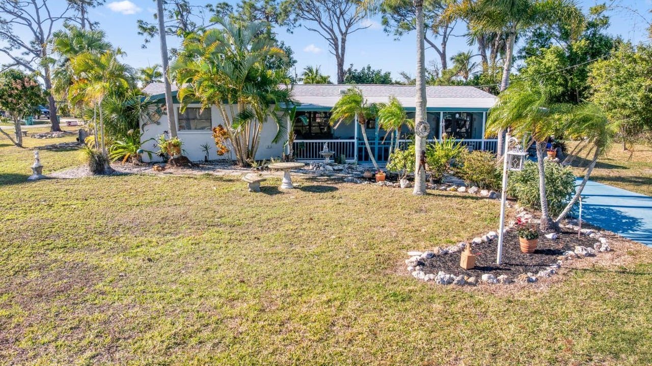 2091 Oyster Creek Dr, Englewood, FL