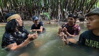 5 DAYS HUNTING IN THE MANGROVE FOREST FOR WILD FOOD