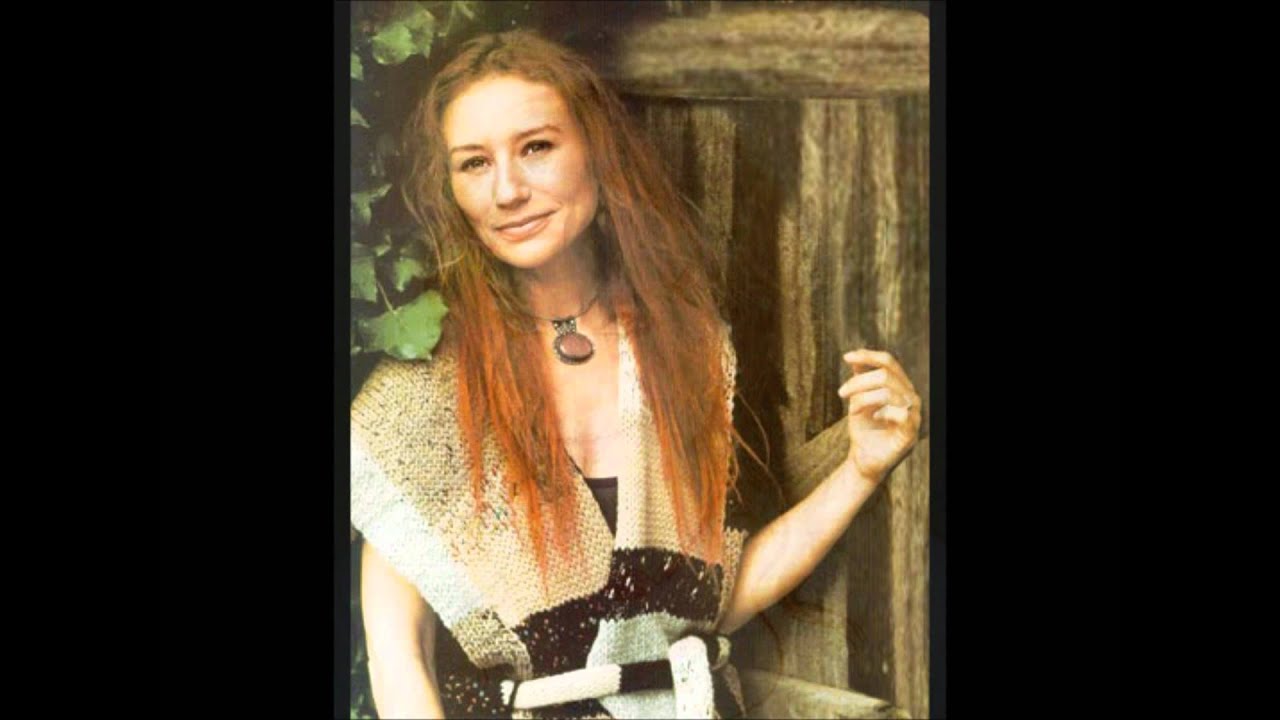 Tori Amos - Angels Live - YouTube