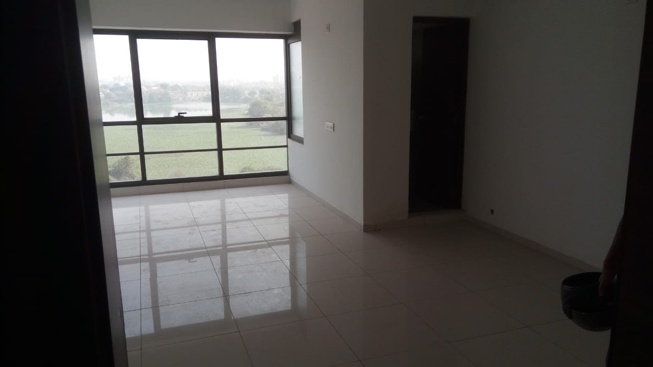 Westgate Business Bay, Office for Rent at Corporate Road Ahmedabad