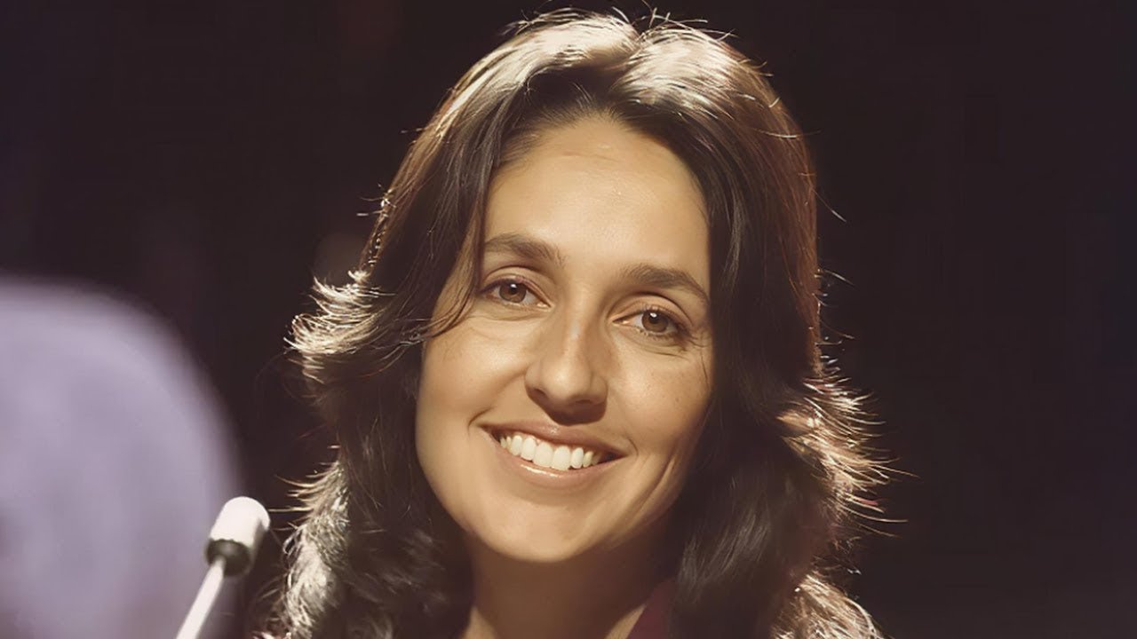 Joan Baez🔥 Iconic Fashion Moments | Stockings, Tights & Timeless Style