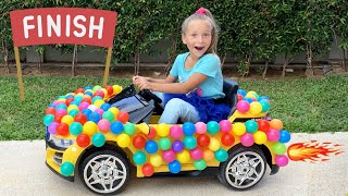 Sofia and her friends staged a race on children's cars screenshot 3