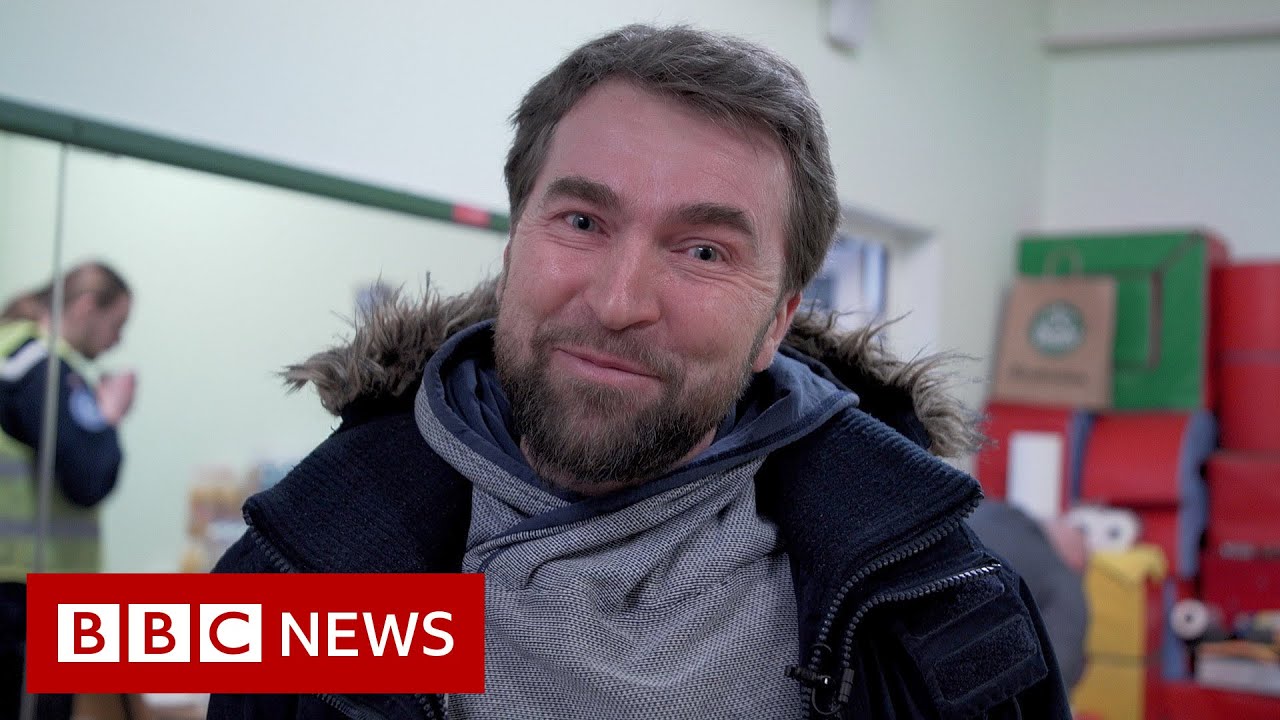 Polish community helps people fleeing Ukraine – BBC News