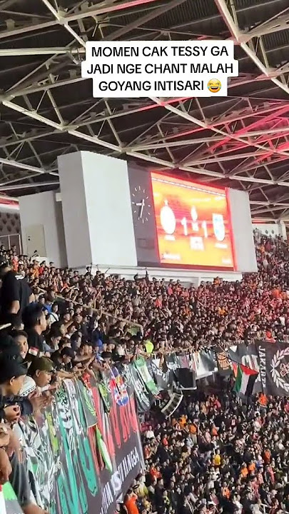 baru mao mimpin chant malah ikut goyang intisari cak 😂 #persijajakarta #jakmania #bonek