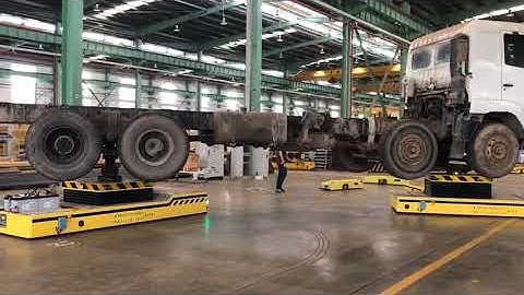 AGV with two-car synchronous linkage