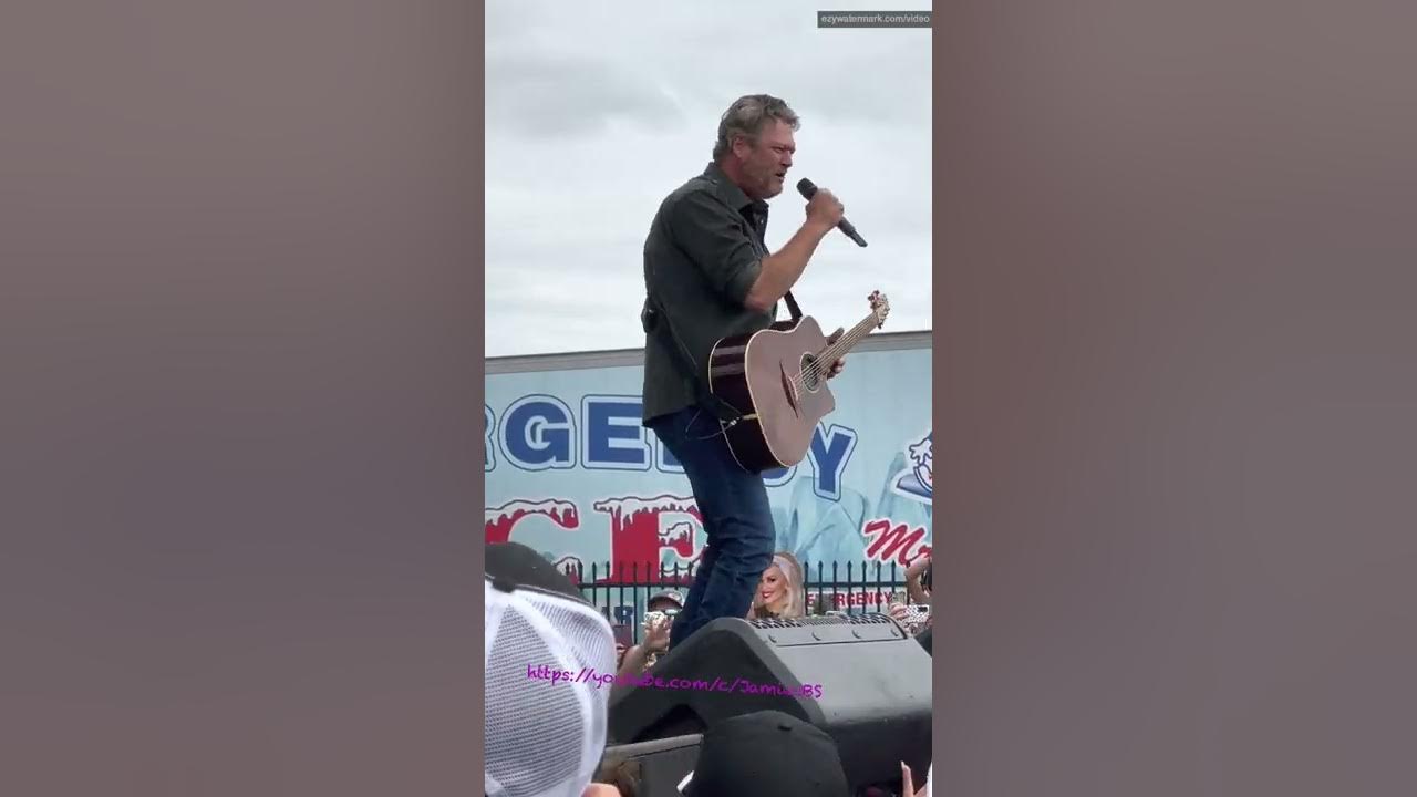 Neon Light Blake Shelton 5/22/22 Texas Motor Speedway YouTube