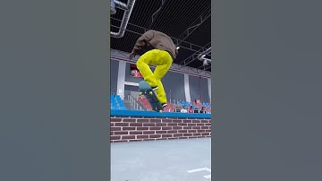 Session (Skate Sim) - Bs 180 Overcrooked to Fakie Manual Revert Bigspin out at the PA Hall 🥳 #shorts