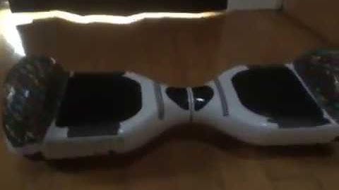 how to tern your hover board in beginniner mode and sport mode