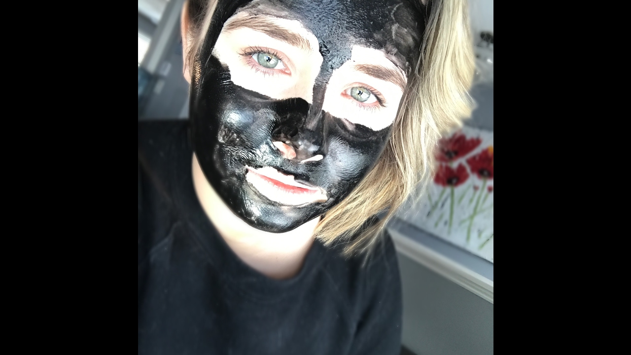 REVIEW: boscia luminizing black mask