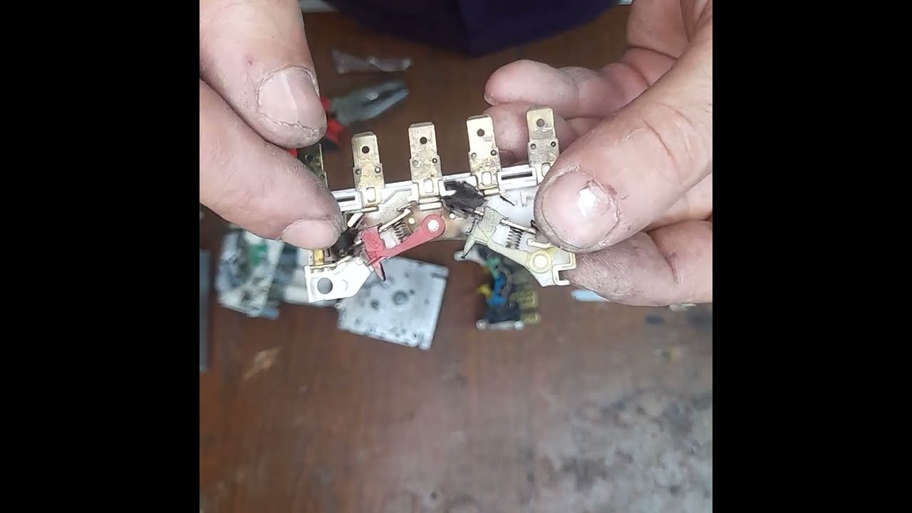 فك وتجميع تايمر غساله زانوسي اكواتك بالتفصيل