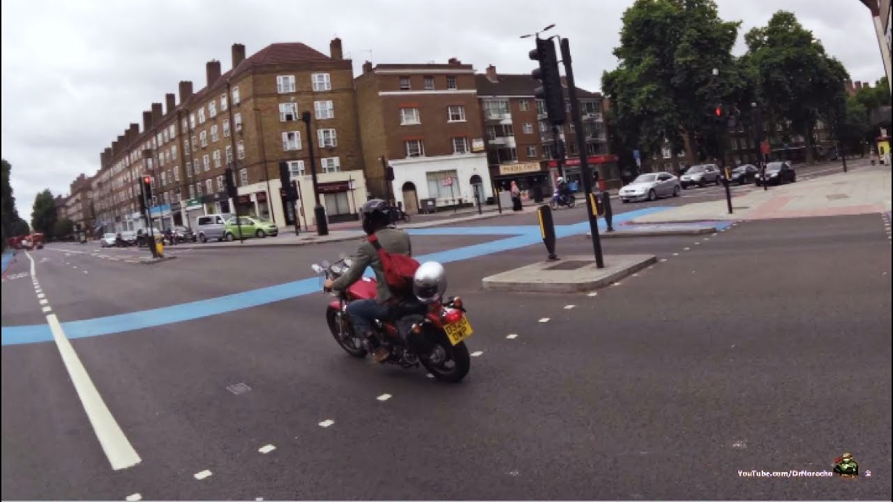 Blatant Red Light Jumping D320DWP - YouTube
