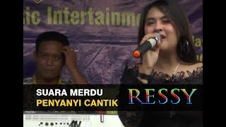 SUARA MERDU PENYANYI CANTIK RESSY - LAMUNAN