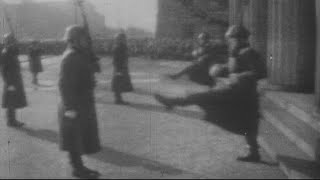 East German Army: Prussian Goose Step vs Wehrmacht Goose Step