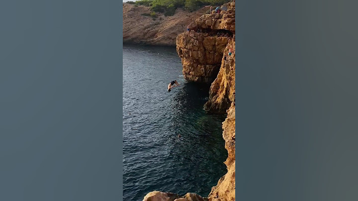 Competición de saltos al agua| IBIZA CLIFF TOUR 23 #travel #cliffjumping #drone