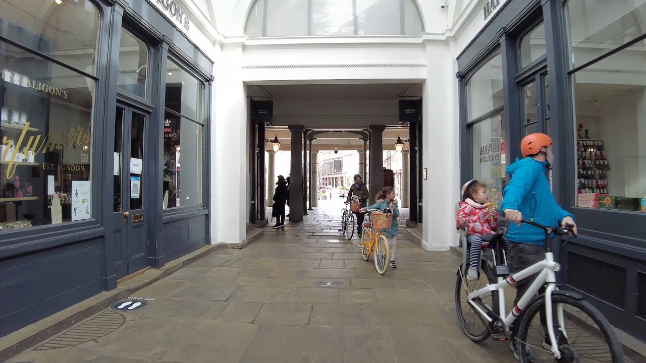Walking around Covent Garden, Long Acre, Neal Street, Russell Street, London Walking Tour 4K