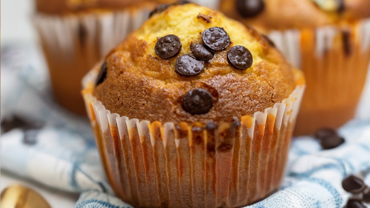 Vanille-Muffins mit Schokotropfen-Rezept für schnelle und leckere ...