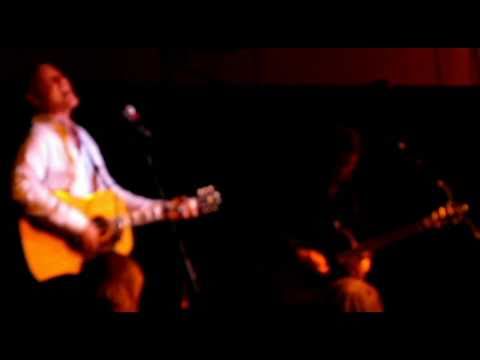 Barry Flanagan & Eric Gilliom - Let's get it on (Marvin Gaye Cover) (Maui live 2.13.11)