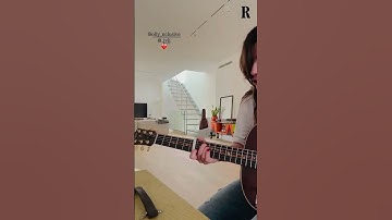 Thumbnail of EMMA MARRONE CANTA 'BALORDA NOSTALGIA' DI OLLY