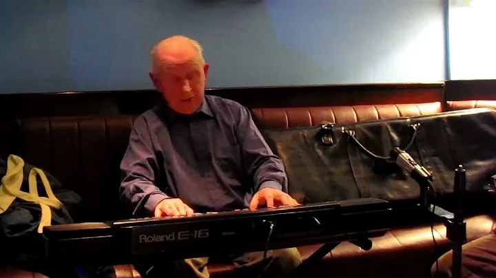 Eamon Connolly Plays Music