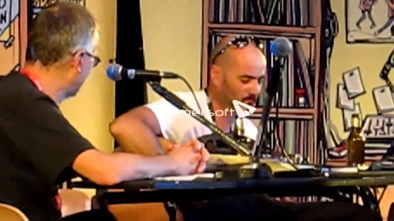 Watch THE DEFIBRILLATORS à RADIO LUCIEN à MUSIQUES EN STOCK on YouTube Watch THE DEFIBRILLATORS à RADIO LUCIEN à MUSIQUES EN STOCK on YouTube