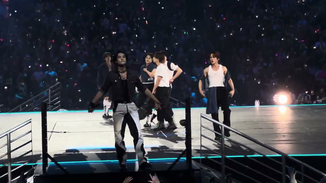 [4KHDR/60FPS] Stray Kids - TOPLINE @ KCON LA 2023 08/20/2023