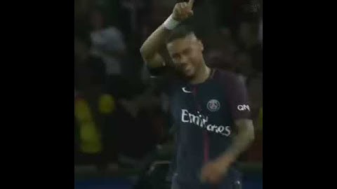 Neymar surprising matuidi with his celebration 💙