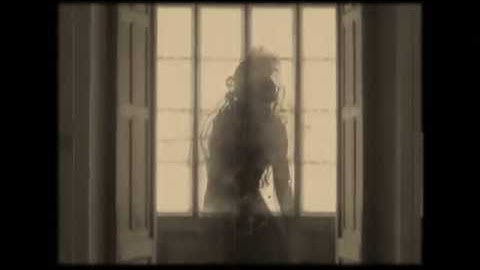 Syntax Error: Mintha sírna az Isten