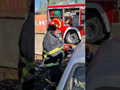 Video: Zašto su vatrogasna vozila Denver bijela?