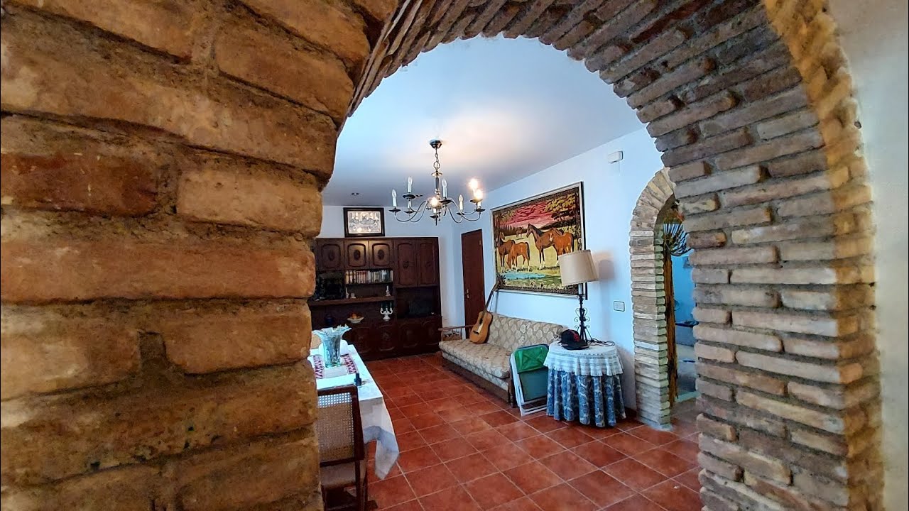 Casa de 4 alturas en Caudiel.